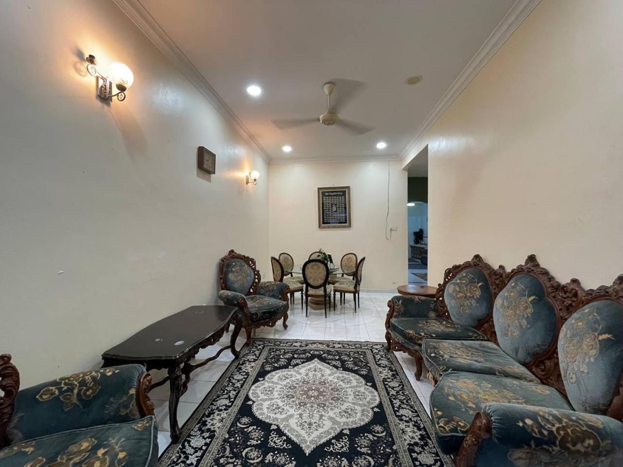 Holiday home Redzuan